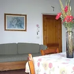 拉利帕农家乐 农家乐 *