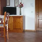 拉利帕农家乐 *